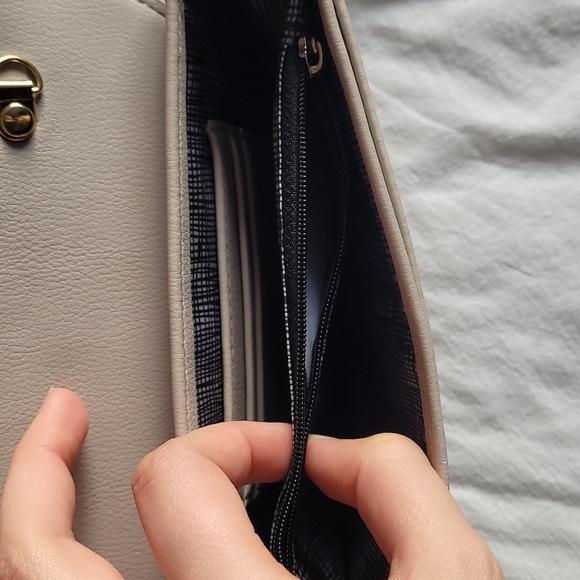 Convertible clutch / purse / shoulder bag - Picture 5 of 8